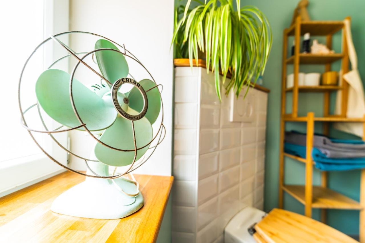 Chez Twiggy - Guesthouse Vintage A Prenois Bagian luar foto