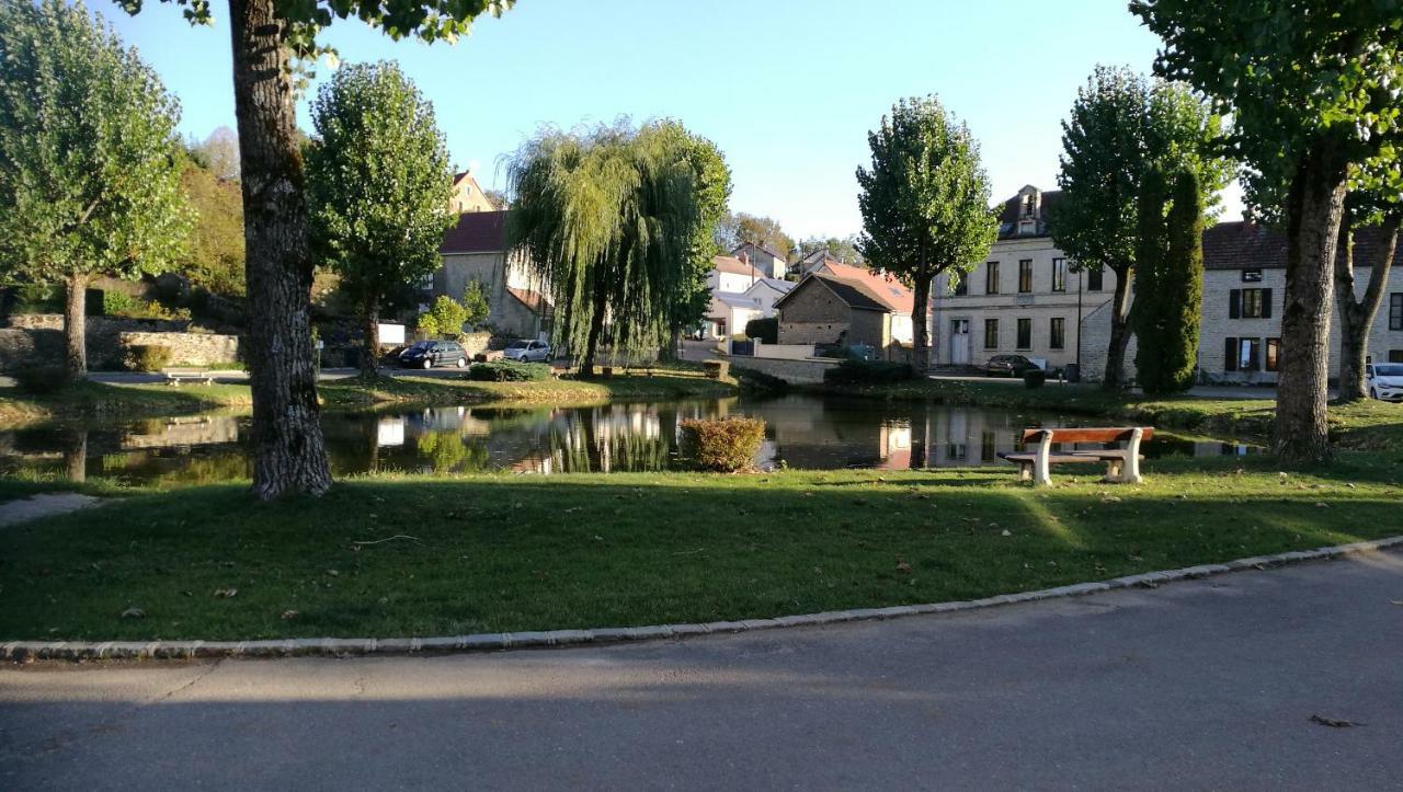 Chez Twiggy - Guesthouse Vintage A Prenois Bagian luar foto